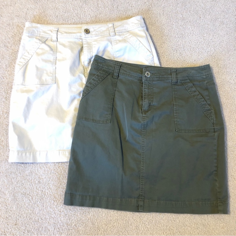 2 Christopher & Banks Skorts
